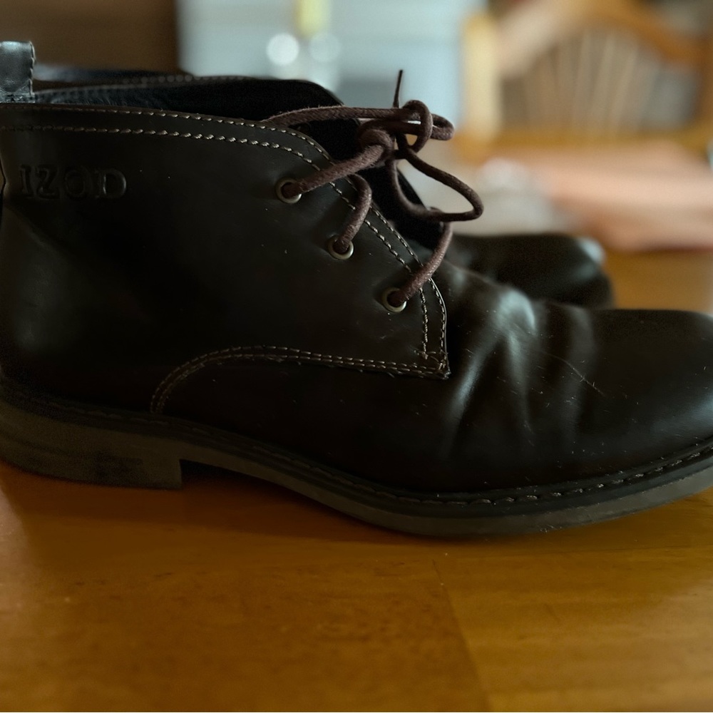 Izod boots for men